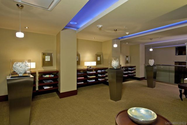 1325 Pacific Hwy 3503, San Diego, CA 92101