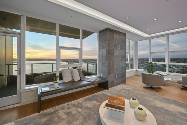 1325 Pacific Hwy 3503, San Diego, CA 92101