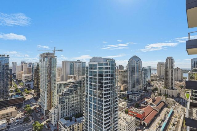 1325 Pacific Hwy 3503, San Diego, CA 92101