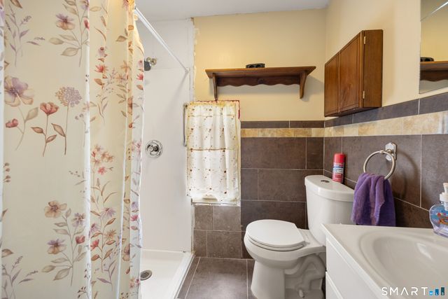 34 Wooster Avenue, Waterbury, CT 06708