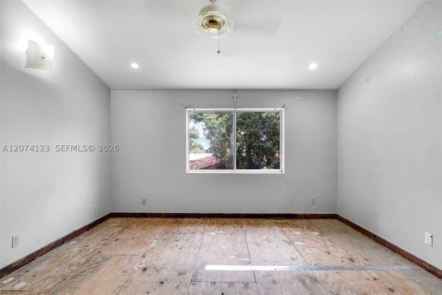 3711 Riverside Dr, Coral Springs, FL 33065