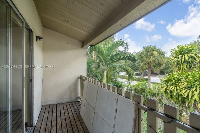 3711 Riverside Dr, Coral Springs, FL 33065