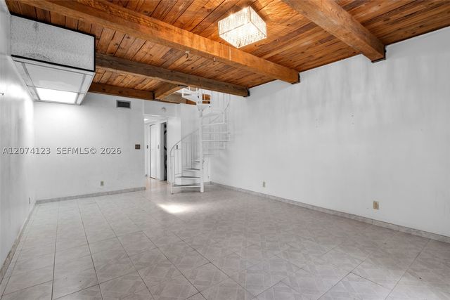 3711 Riverside Dr, Coral Springs, FL 33065