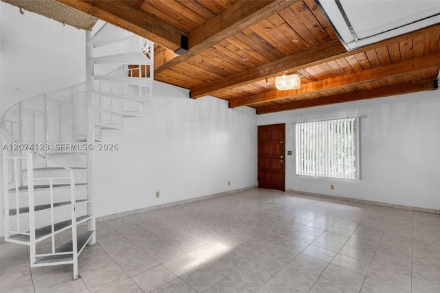 3711 Riverside Dr, Coral Springs, FL 33065
