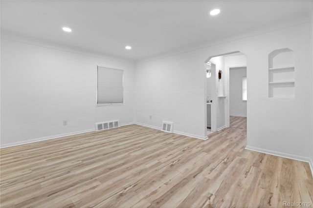 6438 Archdale Street, Detroit, MI 48228