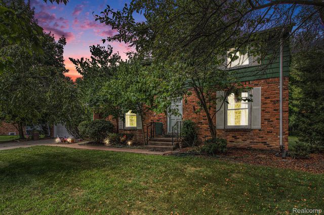 6525 Little Turkey Run, Shelby Charter Township, MI 48317