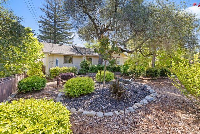 5625 Foothill Rd, Rocklin, CA 95677