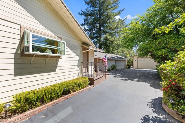 5625 Foothill Rd, Rocklin, CA 95677