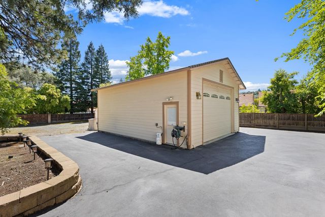 5625 Foothill Rd, Rocklin, CA 95677