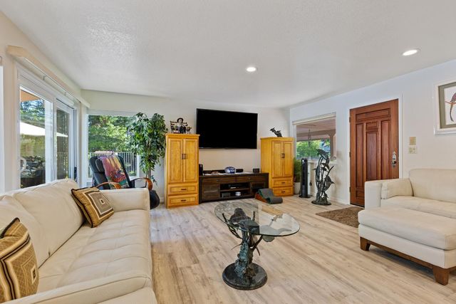 5625 Foothill Rd, Rocklin, CA 95677