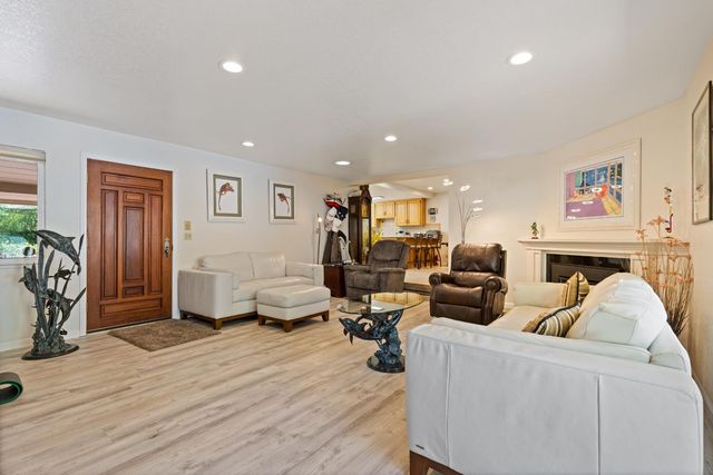 5625 Foothill Rd, Rocklin, CA 95677