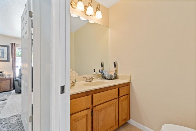 5625 Foothill Rd, Rocklin, CA 95677
