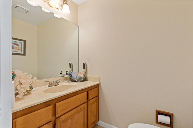 5625 Foothill Rd, Rocklin, CA 95677