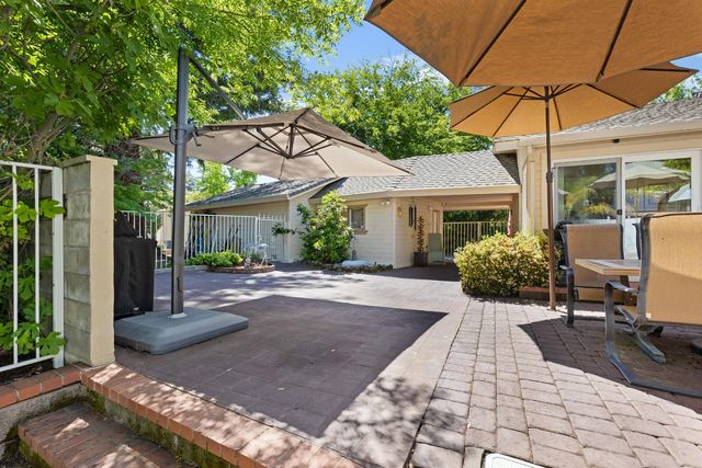 5625 Foothill Rd, Rocklin, CA 95677