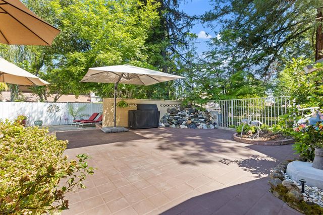 5625 Foothill Rd, Rocklin, CA 95677