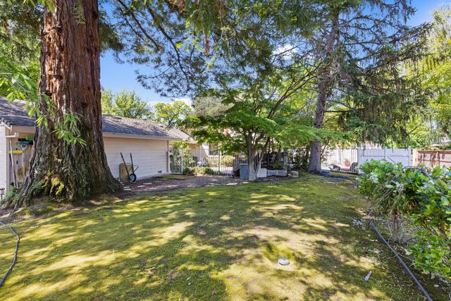 5625 Foothill Rd, Rocklin, CA 95677