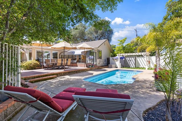 5625 Foothill Rd, Rocklin, CA 95677