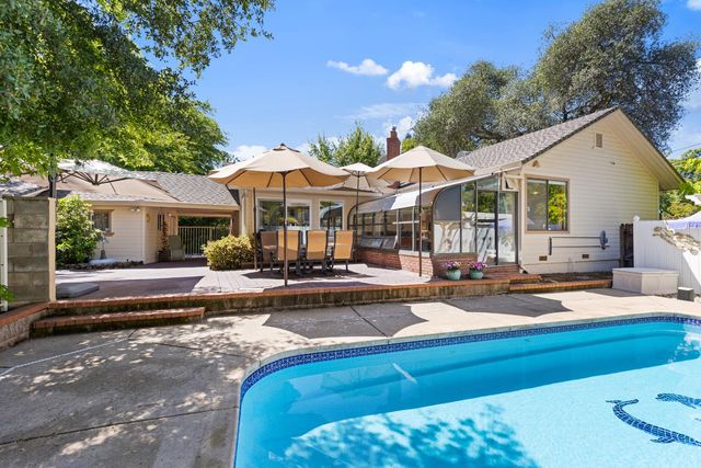 5625 Foothill Rd, Rocklin, CA 95677