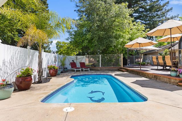 5625 Foothill Rd, Rocklin, CA 95677