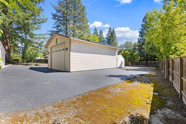 5625 Foothill Rd, Rocklin, CA 95677