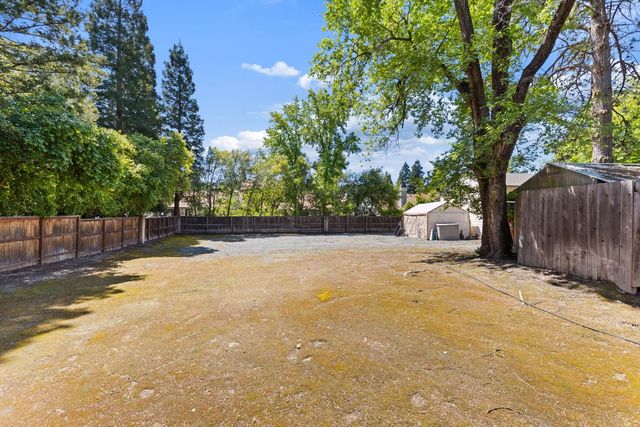 5625 Foothill Rd, Rocklin, CA 95677