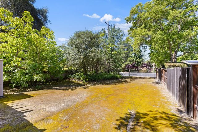 5625 Foothill Rd, Rocklin, CA 95677