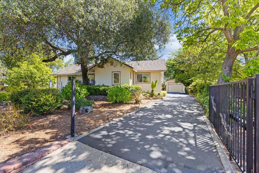 5625 Foothill Rd, Rocklin, CA 95677