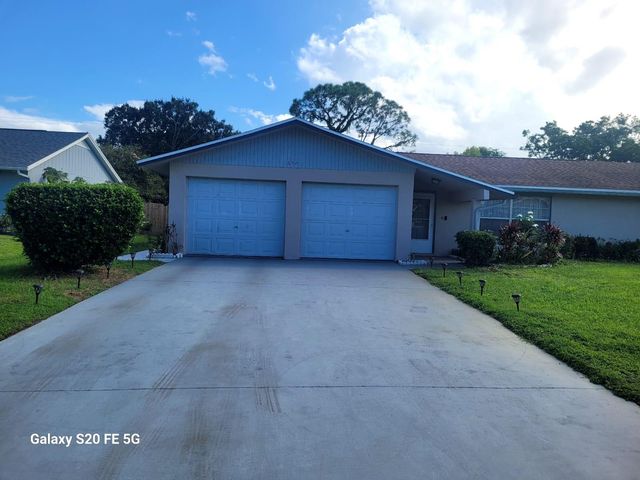 650 SE Strait Ave, Port St Lucie, FL 34983