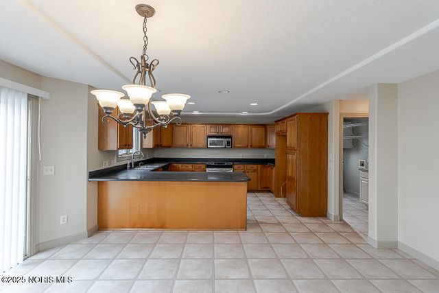 5829 Green Ivy Lane, Monclova, OH 43542