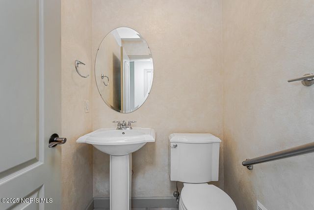 5829 Green Ivy Lane, Monclova, OH 43542