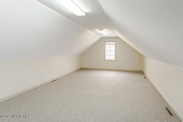 5829 Green Ivy Lane, Monclova, OH 43542