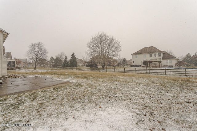 5829 Green Ivy Lane, Monclova, OH 43542