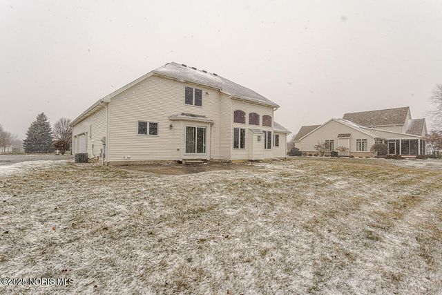 5829 Green Ivy Lane, Monclova, OH 43542