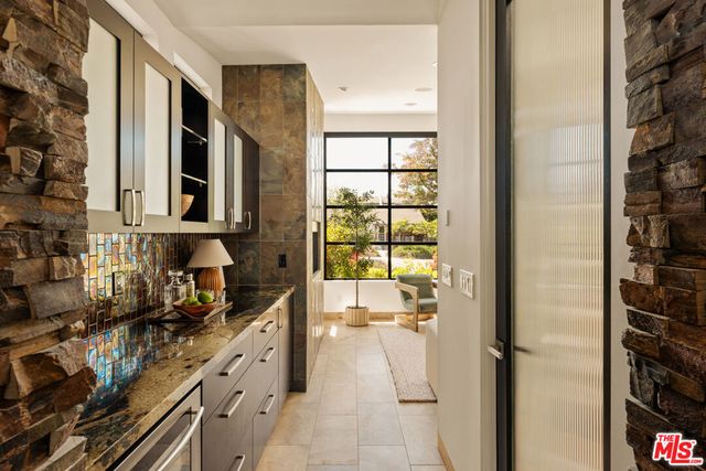 6343 W 84th Place, Los Angeles, CA 90045