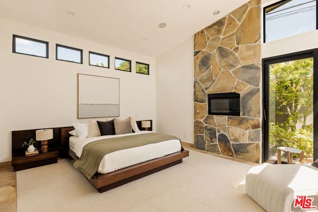 6343 W 84th Place, Los Angeles, CA 90045