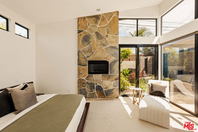 6343 W 84th Place, Los Angeles, CA 90045