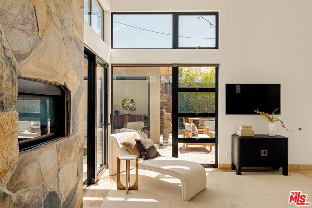 6343 W 84th Place, Los Angeles, CA 90045