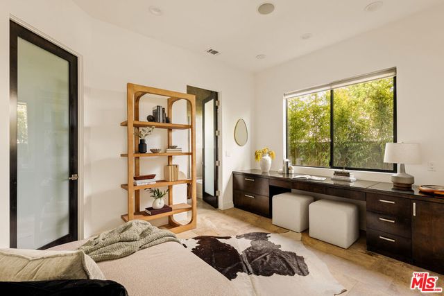6343 W 84th Place, Los Angeles, CA 90045