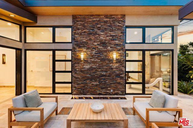 6343 W 84th Place, Los Angeles, CA 90045