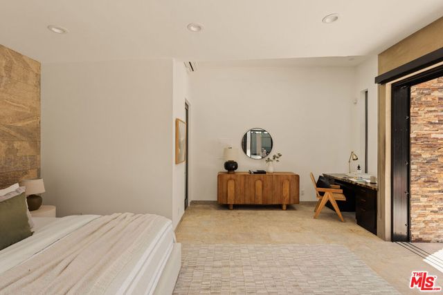 6343 W 84th Place, Los Angeles, CA 90045