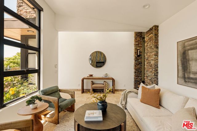 6343 W 84th Place, Los Angeles, CA 90045