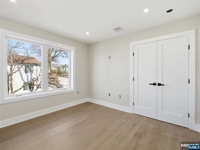 140B Weigands Lane, Secaucus, NJ 07094