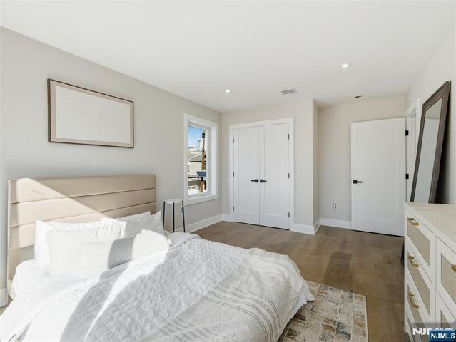 140B Weigands Lane, Secaucus, NJ 07094