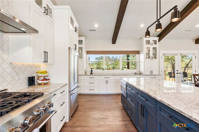 338 Morning Dew Drive, Round Mountain, TX 78663