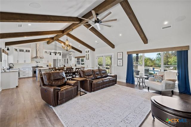 338 Morning Dew Drive, Round Mountain, TX 78663