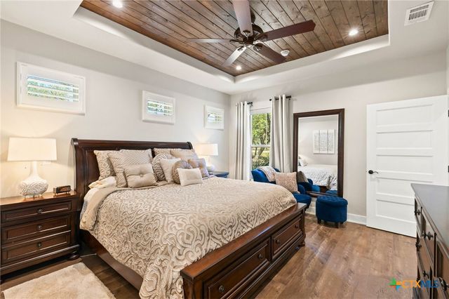 338 Morning Dew Drive, Round Mountain, TX 78663