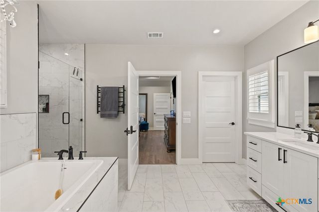 338 Morning Dew Drive, Round Mountain, TX 78663