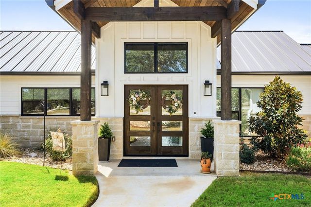 338 Morning Dew Drive, Round Mountain, TX 78663