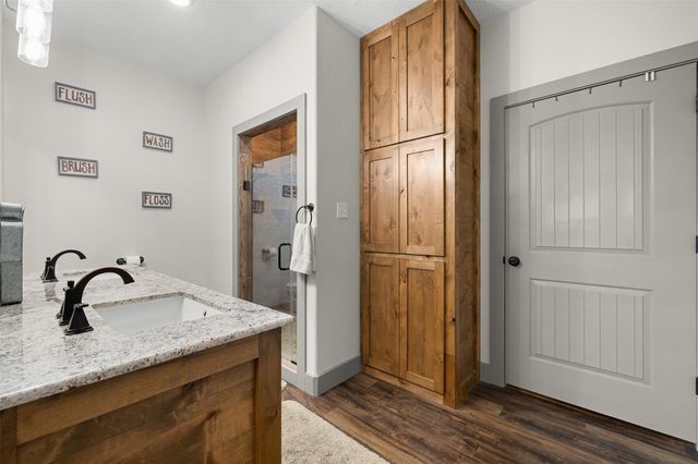 493 Hodde Road, Carmine, TX 78932