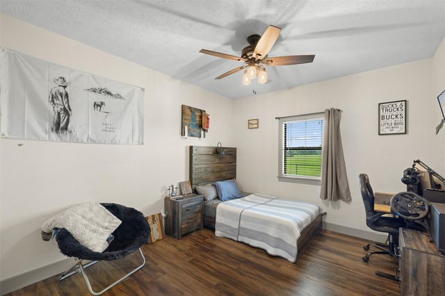 493 Hodde Road, Carmine, TX 78932
